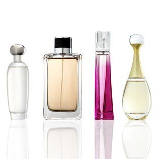 La serie Fragancias contiene productos químicos y sustancias a los que se puede estar expuesto al utilizar perfumes y productos de belleza. Contiene sustancias que se utilizan para la obtención de olores agradables, la conservación, así como productos de ayuda en la formulación.




Name
Conc


C 014
CINNAMAL
1.0% pet


C 013
CINNAMYL ALCOHOL
2.0% pet


C 013
AMYL CINNAMAL
2.0% pet


E 016
EUGENOL
2.0% pet


I 002
ISOEUGENOL
2.0% pet


I 002
GERANIOL
2.0% pet


O 001
Oakmoss absolute
2.0% pet


H 008
HYDROXYCITRONELLAL
2.0% pet


N 006
Narcissus poeticus absolute
2.0% pet


M 021
Musk xylene
1.0% pet


M 028
METHYL ANTHRANILATE
5.0% pet


M 019
Musk moskene
1.0% pet


M 018
MUSK KETONE
1.0% pet


J 001
Jasmine synthetic
2.0% pet


B 010B
BENZYL SALICYLATE
10.0% pet


B 008B
BENZYL ALCOHOL
10.0% sof


V 001
VANILLIN
10.0% pet


L 001
Lavender absolute
2.0% pet


C 002
Cananga oil
2.0% pet


R 003
Rose absolute
2.0% pet


Y 001
Ylang ylang oil
2.0% pet


G 002
Geranium oil
2.0% pet


J 002
Jasmine absolute
2.0% pet


S 009
Sandalwood oil
2.0% pet


L 003
HYDROXYISOHEXYL 3 CYCLOHEXENE CARBOXALDEHYDE
5.0% pet


C 036
CITRAL
2.0% pet


F 004
FARNESOL
5.0% pet


C 037
CITRONELLOL
1.0% pet


H 025
Hexyl cinnamic aldehyde
10.0% pet


C 038
COUMARIN
5.0% pet


Mx 25
Fragrance mix II
14.0% pet


A 036
Amyl cinnamyl alcohol
5.0% pet


A 037
Anise alcohol
10.0% sof


B 038
BENZYL BENZOATE
10.0% sof


B 039
BENZYL CINNAMATE
10.0% sof


B 040
BUTYLPHENYL METHYLPROPIONAL
10.0% sof


E 026
Treemoss absolute
1.0% pet


I 017
alfa Isomethyl ionone
10.0% pet


L 006C
D Limonene
10.0% pet


L 005B
LINALOOL
10.0% pet


M 034
Methyl 2 octynoate
0.2% pet


M 033
Majanthole
5.0% pet


H 031A
Hydroperoxides of Linalool
1.0% pet


H 032A
Hydroperoxides of Limonene
0.3% pet


Mx 08
Perfume mix
6.0% pet


H 031B
Hydroperoxides of Linalool
0.5% pet


H 032B
Hydroperoxides of Limonene
0.2% pet


S 008
Styrax
2.0% pet